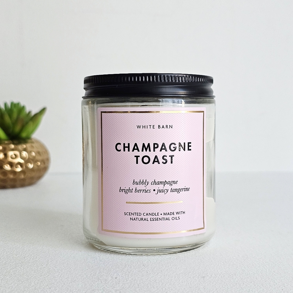 🕯️ White Barn Champagne Toast Candle - 7 oz | Bath & Body Works | New 🕯️